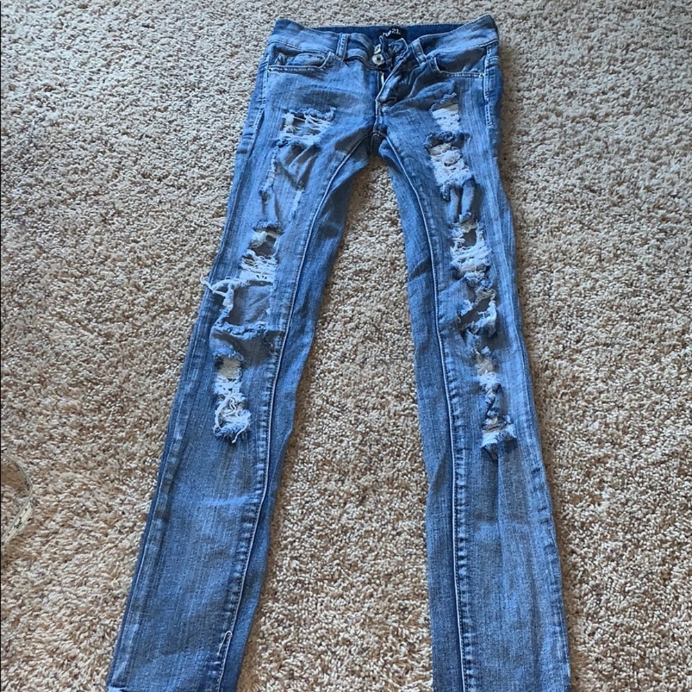 light wash ripped jeggings
